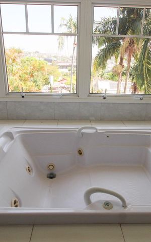 Casa para alugar com 1200m², 5 quartos e 7 vagasBanheiro da Suíte 2