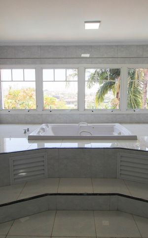 Casa para alugar com 1200m², 5 quartos e 7 vagasBanheiro da Suíte 2