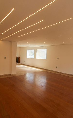 Casa para alugar com 1200m², 5 quartos e 7 vagasSala 2