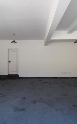 Casa para alugar com 1200m², 5 quartos e 7 vagasGaragem