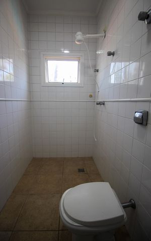 Casa para alugar com 1200m², 5 quartos e 7 vagasBanheiro de Serviço