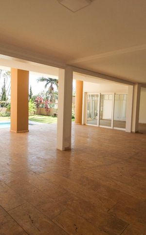 Casa para alugar com 1200m², 5 quartos e 7 vagasQuintal