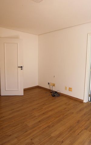 Casa para alugar com 1200m², 5 quartos e 7 vagasSuíte 4