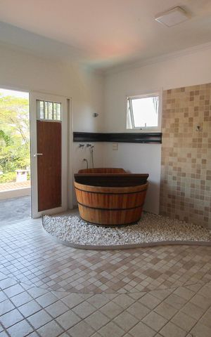Casa para alugar com 1200m², 5 quartos e 7 vagasBanheiro da Suíte 4