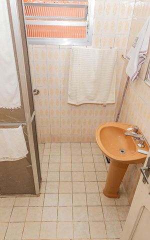 Casa à venda com 213m², 3 quartos e 3 vagasBanheiro