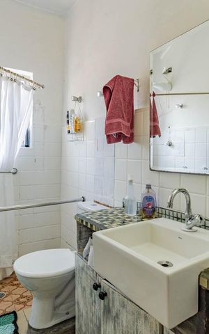 Casa à venda com 110m², 2 quartos e 1 vagaBanheiro Social