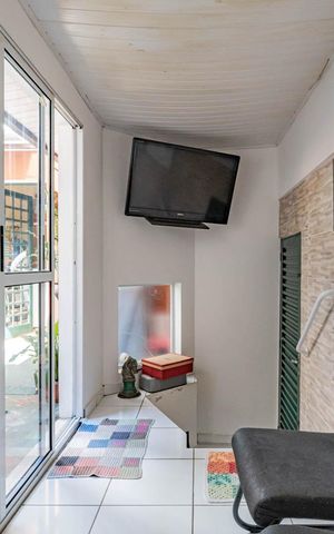 Casa à venda com 110m², 2 quartos e 1 vagaEdícula