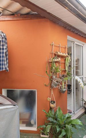 Casa à venda com 110m², 2 quartos e 1 vagaÁrea de Serviço