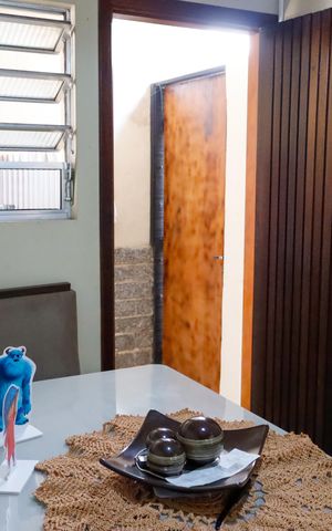 Casa à venda com 125m², 3 quartos e 2 vagas Casa à venda com 125m², 3 quartos e 2 vagasCozinha