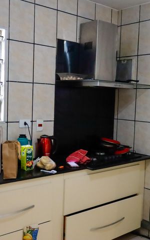 Casa à venda com 125m², 3 quartos e 2 vagas Casa à venda com 125m², 3 quartos e 2 vagasCozinha