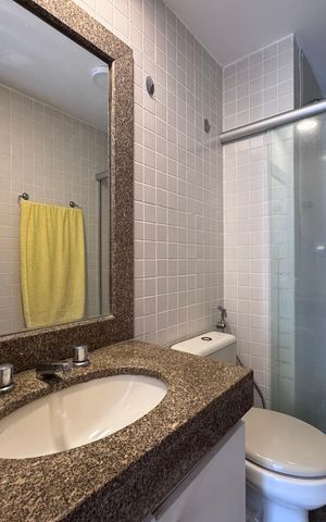 Apartamento para alugar com 70m², 2 quartos e 1 vaga Apartamento para alugar com 70m², 2 quartos e 1 vagaBanheiro da Suíte