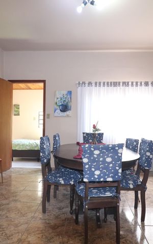 Casa à venda com 800m², 3 quartos e 8 vagasSala