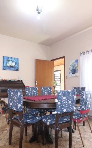 Casa à venda com 800m², 3 quartos e 8 vagasSala