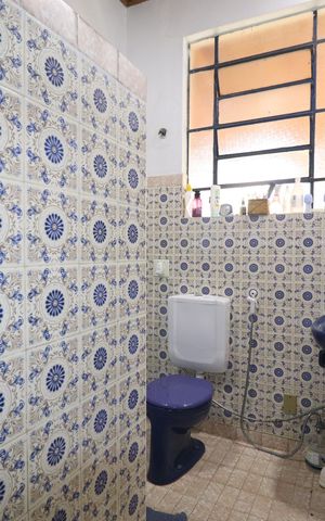 Casa à venda com 800m², 3 quartos e 8 vagasBanheiro 1