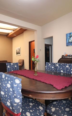 Casa à venda com 800m², 3 quartos e 8 vagasSala