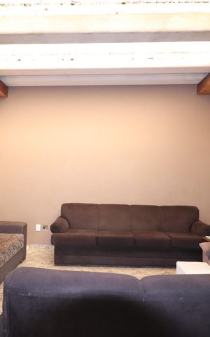 Casa à venda com 800m², 3 quartos e 8 vagasSala