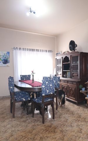 Casa à venda com 800m², 3 quartos e 8 vagasSala