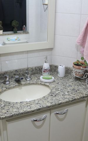 Apartamento à venda com 204m², 4 quartos e 3 vagasBanheiro da Suíte 3