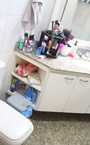 Apartamento à venda com 204m², 4 quartos e 3 vagasBanheiro da Suíte 2