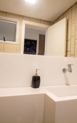 Apartamento à venda com 330m², 3 quartos e 4 vagas Apartamento à venda com 330m², 3 quartos e 4 vagasLavabo 2