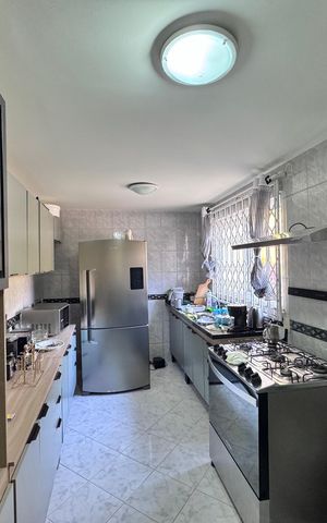 Casa de condomínio à venda com 150m², 3 quartos e 1 vaga Casa de condomínio à venda com 150m², 3 quartos e 1 vagaCozinha e Área de Serviço