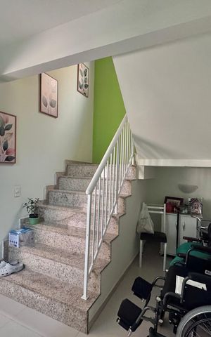 Casa de condomínio à venda com 150m², 3 quartos e 1 vaga Casa de condomínio à venda com 150m², 3 quartos e 1 vagaSala