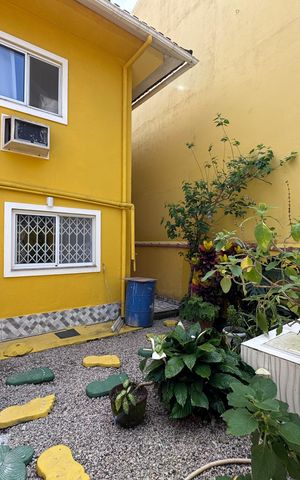 Casa de condomínio à venda com 150m², 3 quartos e 1 vaga Casa de condomínio à venda com 150m², 3 quartos e 1 vagaÁrea externa
