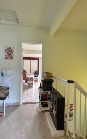 Casa de condomínio à venda com 150m², 3 quartos e 1 vaga Casa de condomínio à venda com 150m², 3 quartos e 1 vagaCorredor