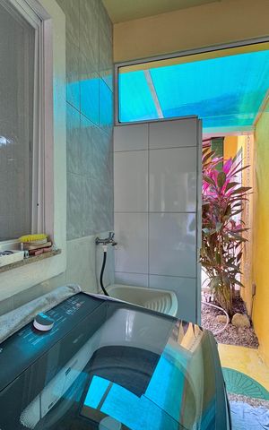 Casa de condomínio à venda com 150m², 3 quartos e 1 vaga Casa de condomínio à venda com 150m², 3 quartos e 1 vagaÁrea de Serviço