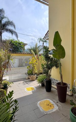 Casa de condomínio à venda com 150m², 3 quartos e 1 vaga Casa de condomínio à venda com 150m², 3 quartos e 1 vagaÁrea externa