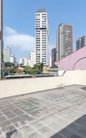 Casa à venda com 287m², 3 quartos e 4 vagas Casa à venda com 287m², 3 quartos e 4 vagasTerraço
