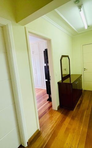Apartamento para alugar com 144m², 3 quartos e 1 vaga Apartamento para alugar com 144m², 3 quartos e 1 vagaCorredor interno