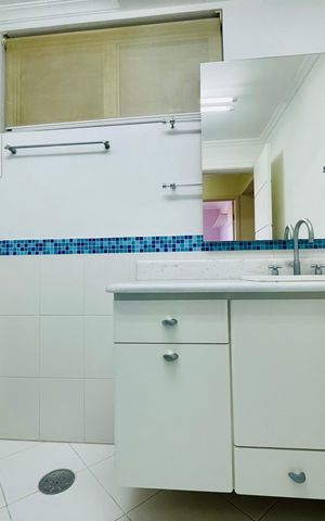 Apartamento para alugar com 144m², 3 quartos e 1 vaga Apartamento para alugar com 144m², 3 quartos e 1 vagaBanheiro da Suíte