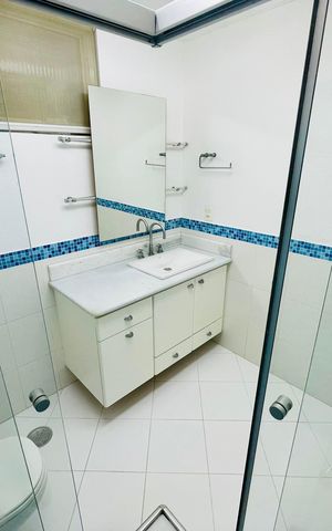 Apartamento para alugar com 144m², 3 quartos e 1 vaga Apartamento para alugar com 144m², 3 quartos e 1 vagaBanheiro da Suíte