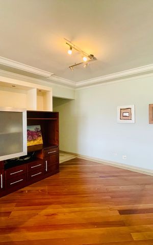 Apartamento para alugar com 144m², 3 quartos e 1 vaga Apartamento para alugar com 144m², 3 quartos e 1 vagaSala