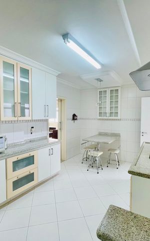 Apartamento para alugar com 144m², 3 quartos e 1 vaga Apartamento para alugar com 144m², 3 quartos e 1 vagaCozinha