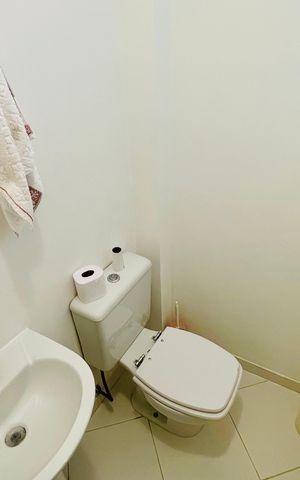 Apartamento para alugar com 144m², 3 quartos e 1 vaga Apartamento para alugar com 144m², 3 quartos e 1 vagaBanheiro de Serviço