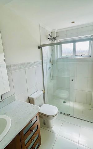 Apartamento para alugar com 144m², 3 quartos e 1 vaga Apartamento para alugar com 144m², 3 quartos e 1 vagaBanheiro da Suíte 2