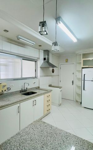 Apartamento para alugar com 144m², 3 quartos e 1 vaga Apartamento para alugar com 144m², 3 quartos e 1 vagaCozinha