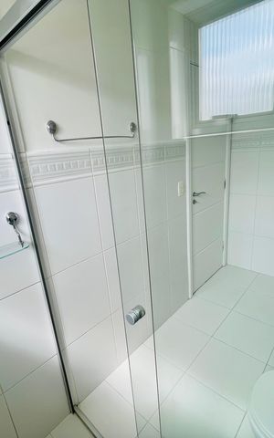 Apartamento para alugar com 144m², 3 quartos e 1 vaga Apartamento para alugar com 144m², 3 quartos e 1 vagaBanheiro da Suíte 2