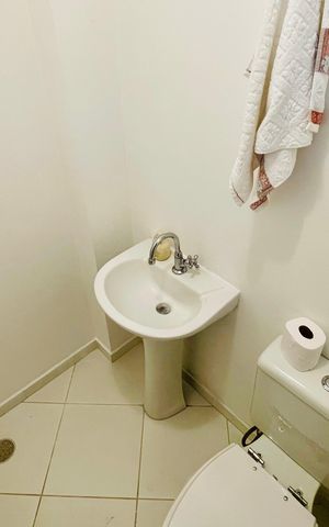 Apartamento para alugar com 144m², 3 quartos e 1 vaga Apartamento para alugar com 144m², 3 quartos e 1 vagaBanheiro de Serviço