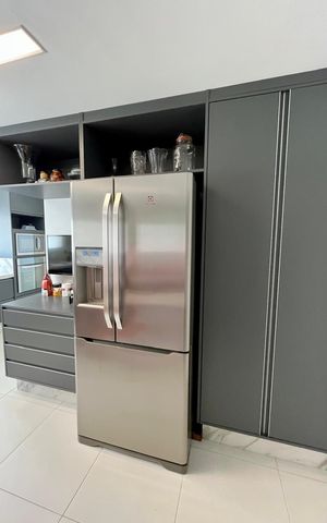 Apartamento à venda com 238m², 3 quartos e 4 vagas