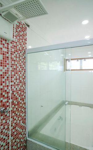 Casa para alugar com 458m², 2 quartos e 2 vagasBanheiro da suíte 1