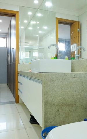 Casa para alugar com 458m², 2 quartos e 2 vagasBanheiro da suíte 1