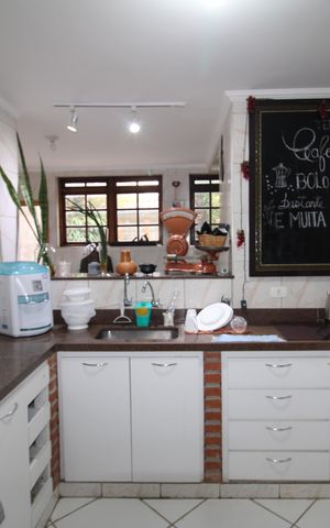Casa para alugar com 170m², 6 quartos e 2 vagasCozinha