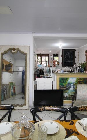 Casa para alugar com 170m², 6 quartos e 2 vagasSala