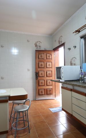 Casa à venda com 338m², 3 quartos e 8 vagasCozinha