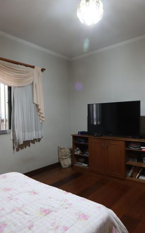 Casa à venda com 338m², 3 quartos e 8 vagasSuíte Master