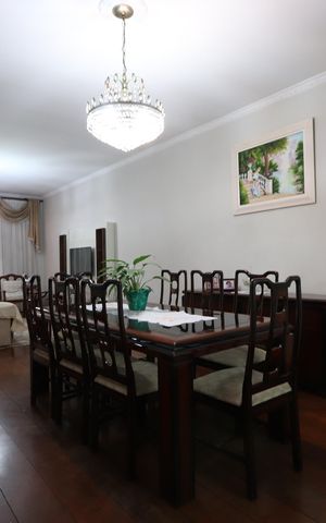 Casa à venda com 338m², 3 quartos e 8 vagasSala de Jantar