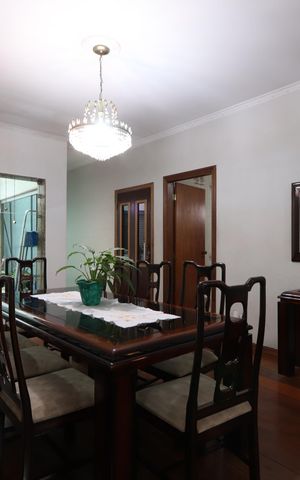 Casa à venda com 338m², 3 quartos e 8 vagasSala de Jantar